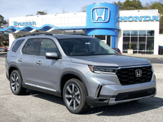 New 2025 Honda Pilot Touring image 1