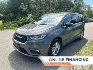 Used 2023 Chrysler Pacifica Touring-L w/ Uconnect Theater Family Group image 1