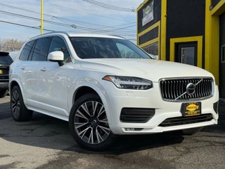 Used 2022 Volvo XC90 T6 Momentum w/ Climate Package image 1