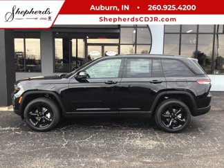 New 2025 Jeep Grand Cherokee Limited w/ Black Appearance Package image 1