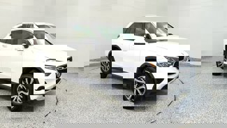 Used 2024 Mercedes-Benz GLC 300 4MATIC image 1