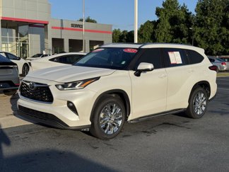 Certified 2023 Toyota Highlander Limited image 1