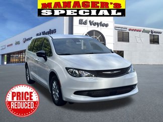 New 2025 Chrysler Voyager LX image 1