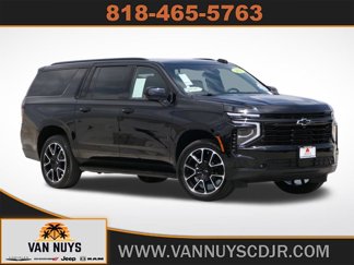 Used 2025 Chevrolet Suburban RST image 1