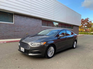 Used 2015 Ford Fusion SE image 1