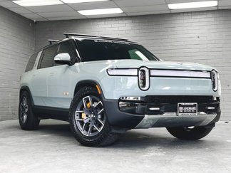 Used 2023 Rivian R1S Adventure image 1