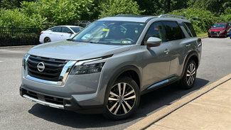 New 2025 Nissan Pathfinder Platinum image 1