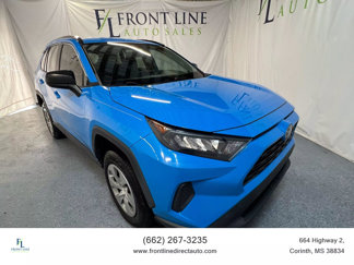 Used 2019 Toyota RAV4 LE image 1