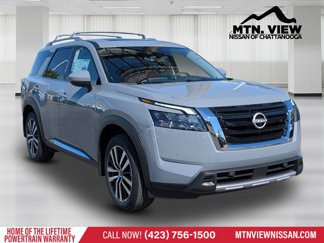 New 2025 Nissan Pathfinder Platinum image 1