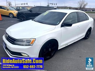 Used 2016 Volkswagen Jetta Sport image 1