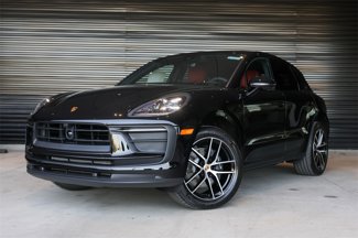 Certified 2025 Porsche Macan image 1