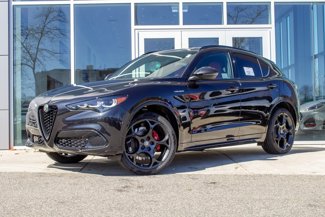 New 2025 Alfa Romeo Stelvio Sprint image 1