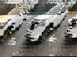New 2025 Nissan Pathfinder SV w/ SV Premium Package image 1