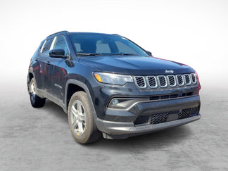 New 2024 Jeep Compass Latitude w/ Sun and Sound Group image 1