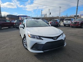 Used 2021 Toyota Camry LE image 1