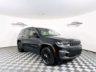Used 2022 Jeep Grand Cherokee Limited image 1