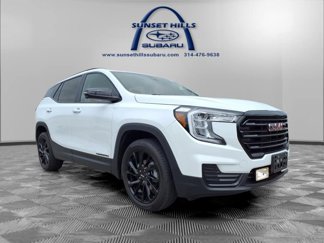 Used 2023 GMC Terrain SLE w/ Driver Convenience Package image 1