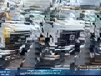 New 2025 Ford F250 XL w/ XL Chrome Package image 1