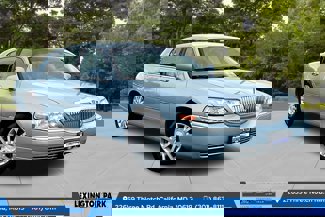 Used 2006 Lincoln Town Car Signature image 1