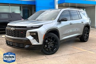 Used 2025 Chevrolet Traverse RS image 1