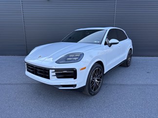 Certified 2025 Porsche Cayenne E-Hybrid image 1