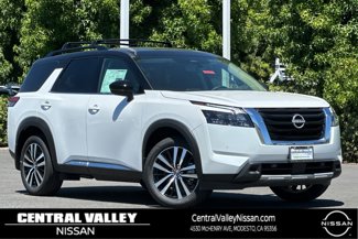 New 2025 Nissan Pathfinder Platinum w/ Cargo Package image 1