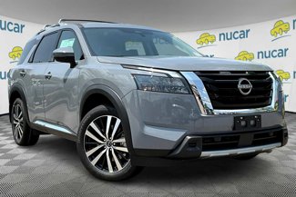 New 2025 Nissan Pathfinder Platinum image 1