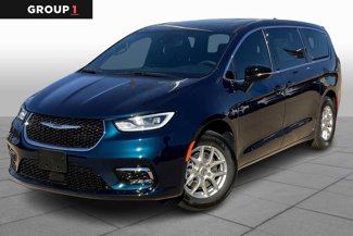 New 2025 Chrysler Pacifica Select image 1
