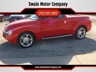 Used 2004 Chevrolet SSR w/ Preferred Equipment Group image 1