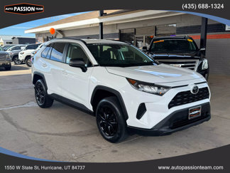 Used 2021 Toyota RAV4 LE image 1