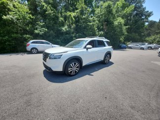 Used 2024 Nissan Pathfinder Platinum image 1