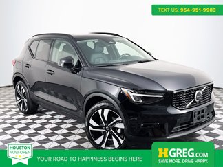 Used 2025 Volvo XC40 B5 Plus image 1