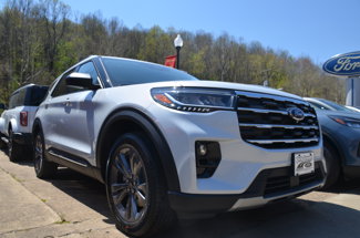 New 2025 Ford Explorer Active image 1