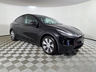 Used 2022 Tesla Model Y Long Range image 1