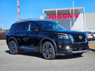 New 2025 Nissan Pathfinder Platinum image 1