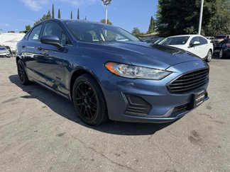 Used 2019 Ford Fusion SE image 1