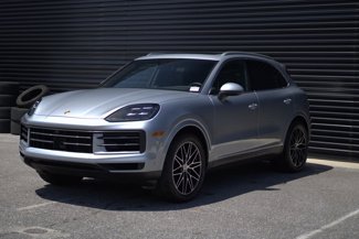 Certified 2024 Porsche Cayenne image 1