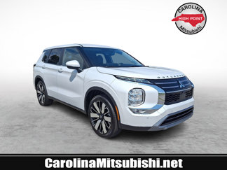 New 2025 Mitsubishi Outlander SE image 1