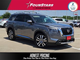 New 2025 Nissan Pathfinder Platinum image 1