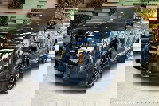 New 2025 BMW XM image 1