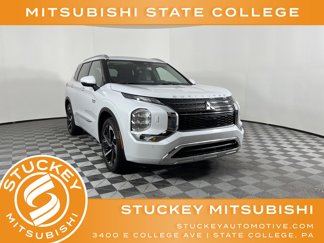 New 2025 Mitsubishi Outlander SEL image 1