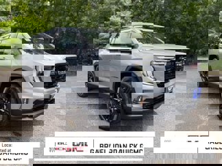 New 2025 GMC Acadia Elevation image 1