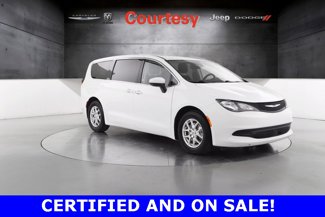 Certified 2023 Chrysler Voyager LX image 1