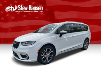 New 2025 Chrysler Pacifica Pinnacle image 1