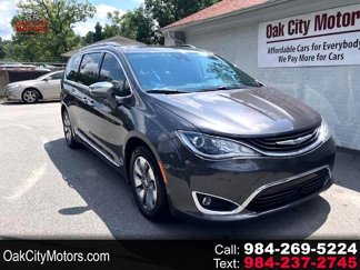 Used 2018 Chrysler Pacifica Limited w/ Advanced Safetytec Group image 1