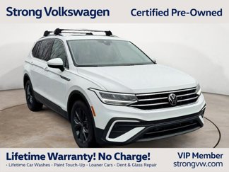 Certified 2024 Volkswagen Tiguan SE w/ Panoramic Sunroof Package image 1