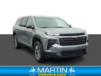 Used 2024 Chevrolet Traverse LS image 1