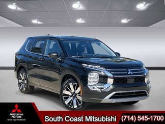 New 2025 Mitsubishi Outlander SE image 1