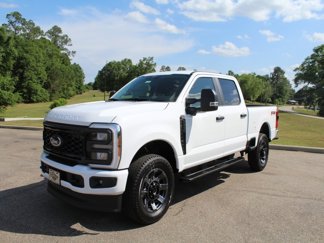 New 2025 Ford F250 4x4 Crew Cab Super Duty image 1