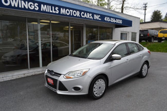Used 2013 Ford Focus SE w/ SE Winter Pkg image 1